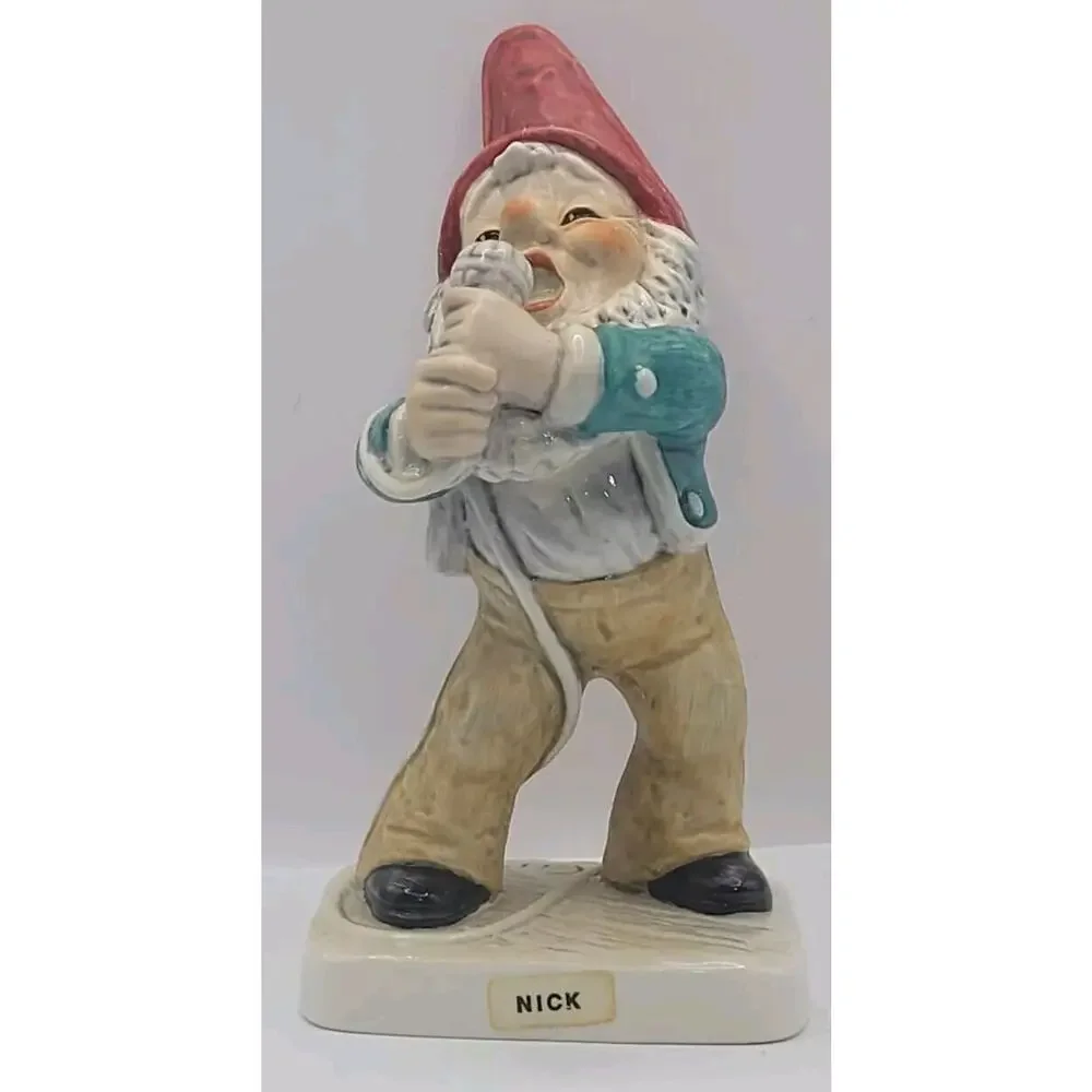 GOEBEL Co-Boy NICK the NIGHTCLUB Singer GNOME FIGURE Retired West Germany Hubbel